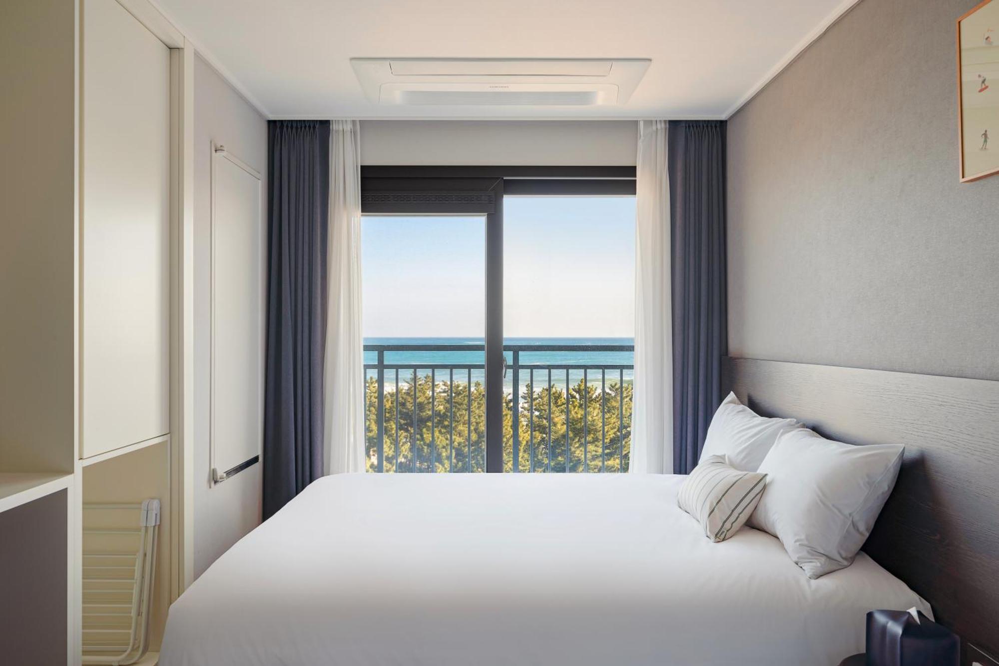 Urbanstay Sokcho Beach Ab Bagian luar foto