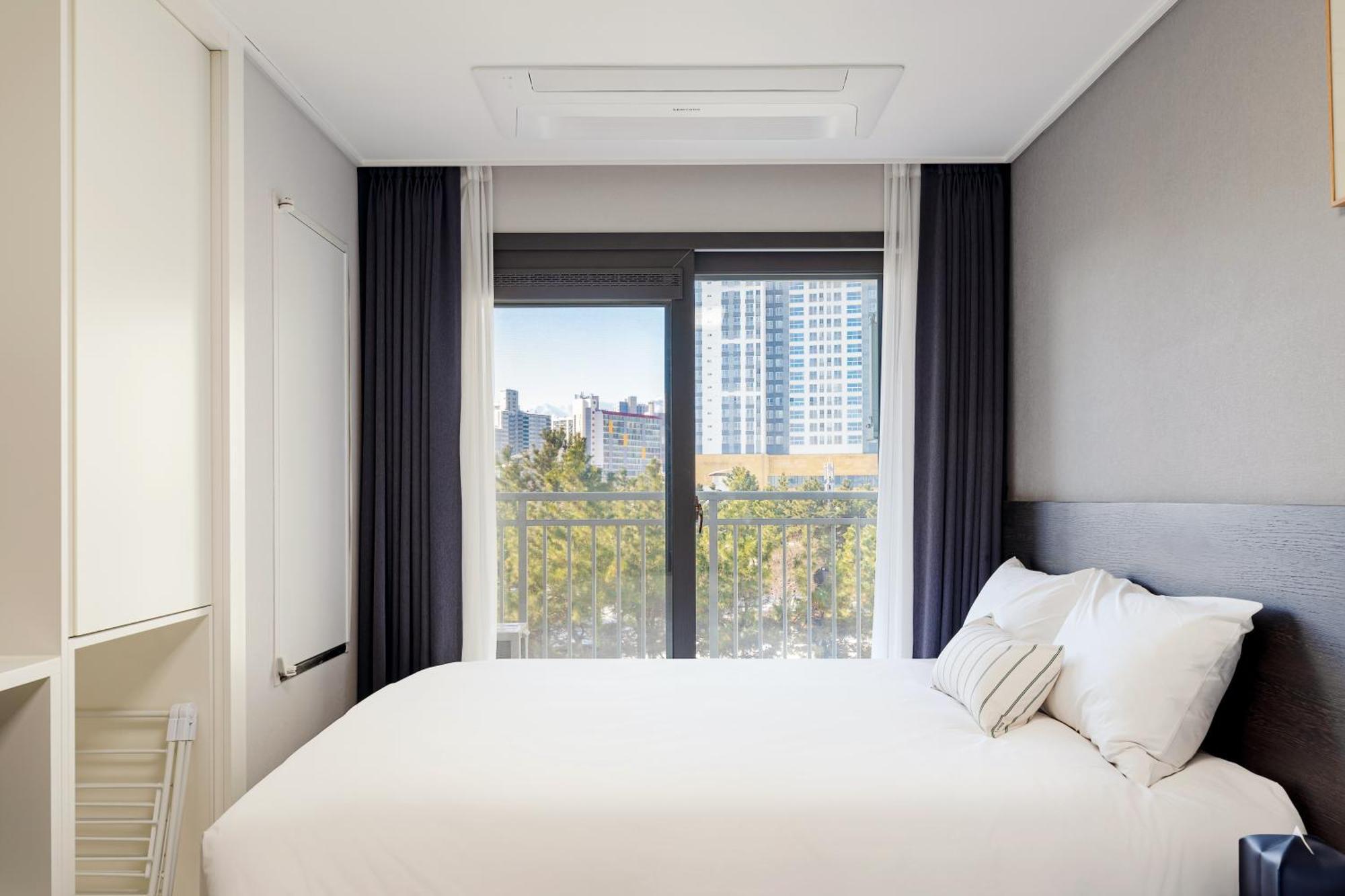 Urbanstay Sokcho Beach Ab Bagian luar foto