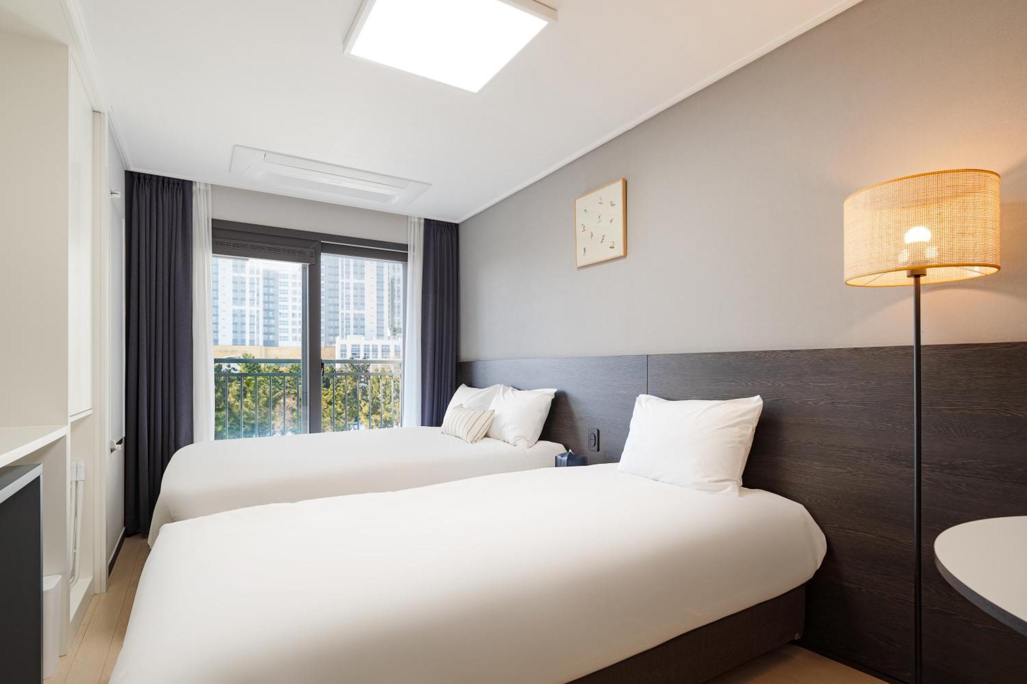 Urbanstay Sokcho Beach Ab Bagian luar foto