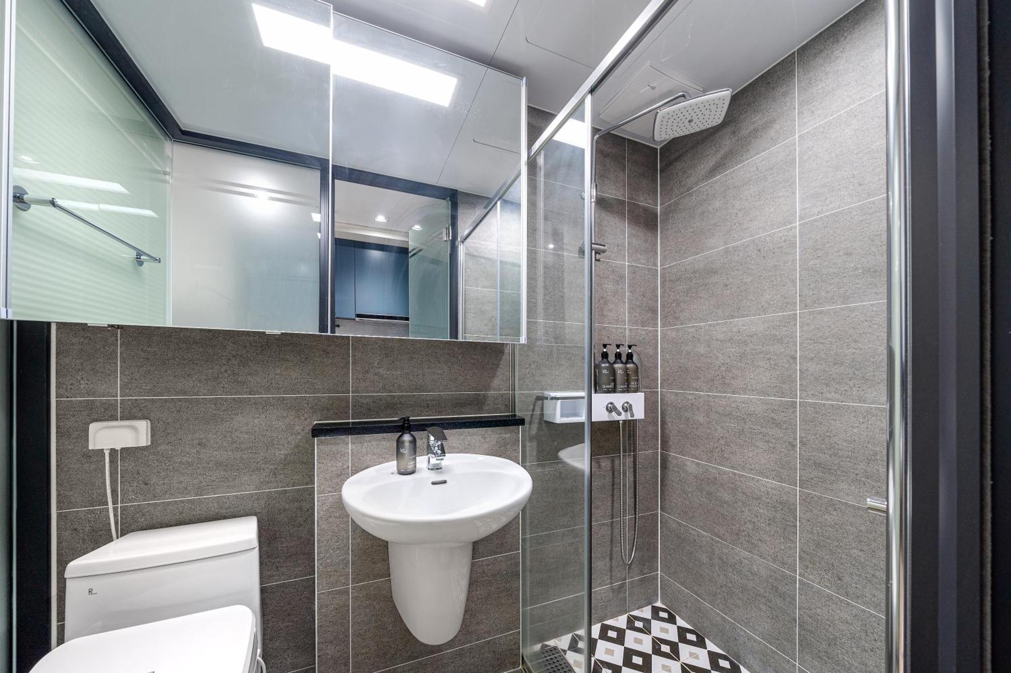 Urbanstay Sokcho Beach Ab Bagian luar foto