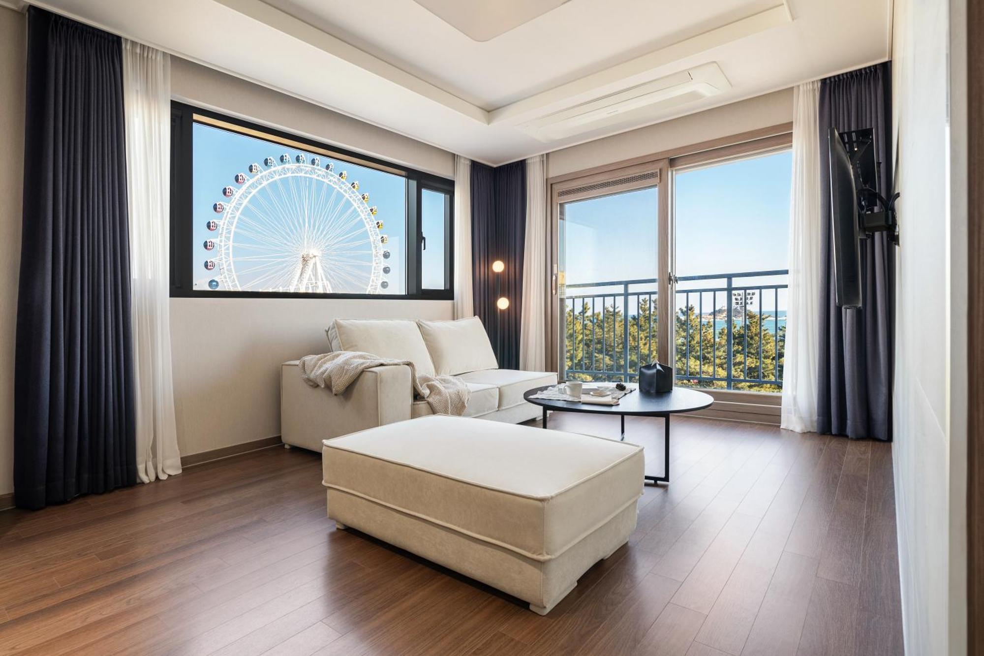 Urbanstay Sokcho Beach Ab Bagian luar foto