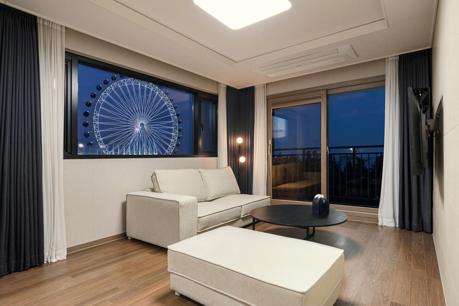 Urbanstay Sokcho Beach Ab Bagian luar foto